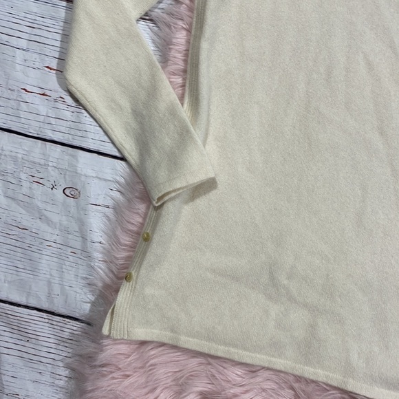 J. McLaughlin Cream Side Button Detail Crewneck Cashmere Sweater - Picture 4 of 10